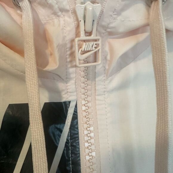 Nike Women's Windrunner Jacket M - Picture 3 of 7